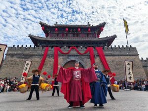 Canal Heritage and Folk Performances Draw Holiday Tourists to Henan's Liyang City